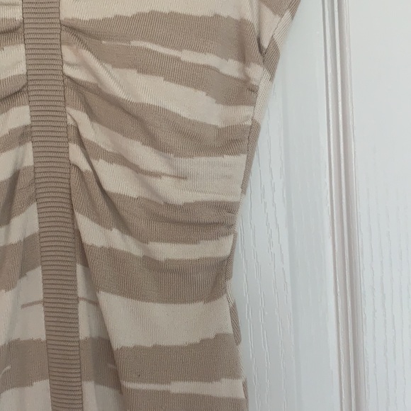 Soft fitted ruched Dress - Picture 3 of 4